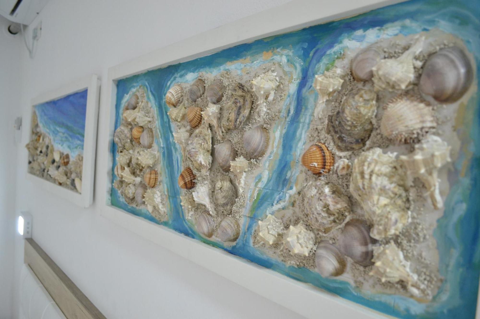 Seashell Art Decor Studio & Parking فلورا المظهر الخارجي الصورة